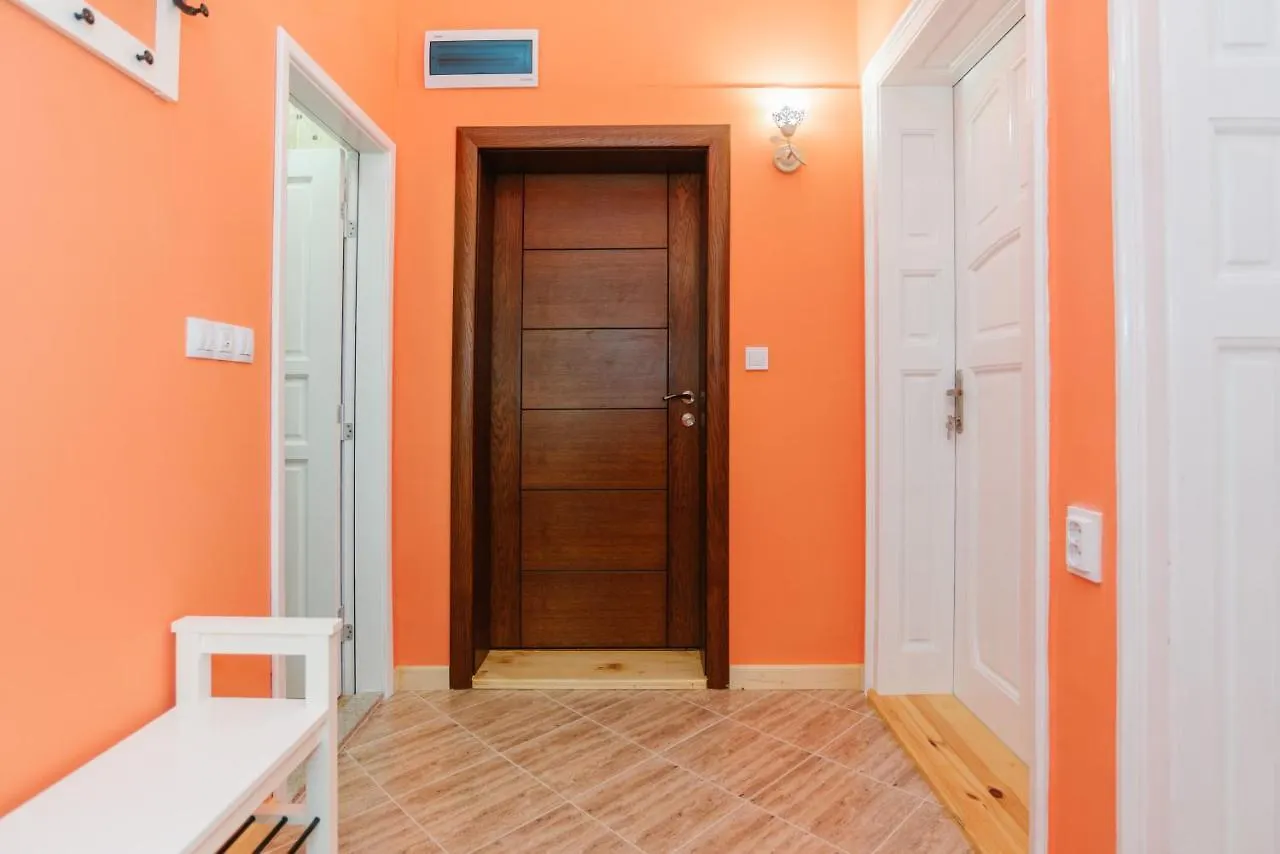 Апартамент Elsor Burgas Apartment